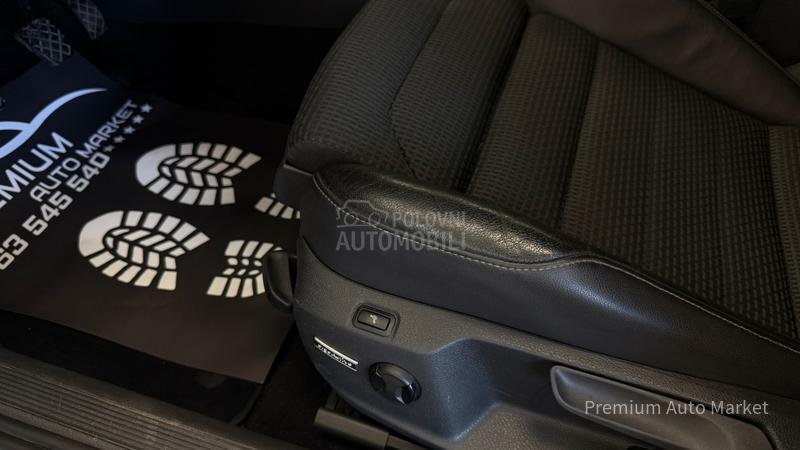 Volkswagen Golf 7 //1.6 TDI//MASAŽ/FUL