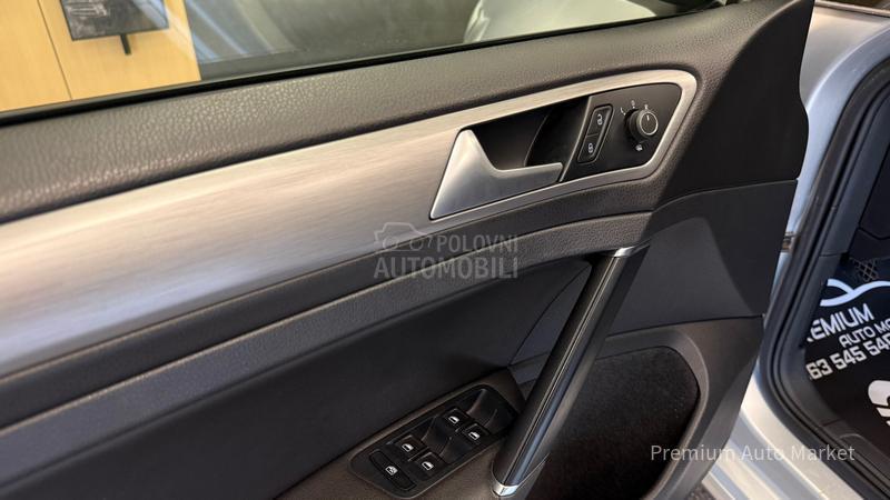 Volkswagen Golf 7 //1.6 TDI//MASAŽ/FUL