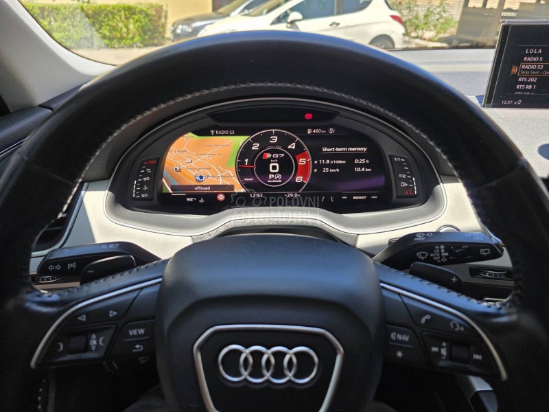 Audi Q7 