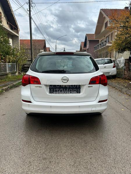 Opel Astra J 1.7