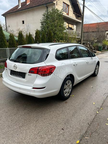 Opel Astra J 1.7