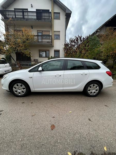 Opel Astra J 1.7