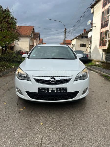 Opel Astra J 1.7