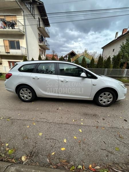 Opel Astra J 1.7