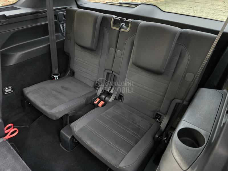 Volkswagen Touran 2.0TDI DSG 7SED.