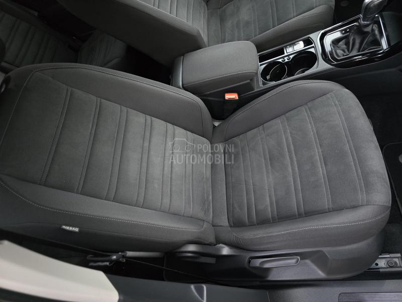 Volkswagen Touran 2.0TDI DSG 7SED.