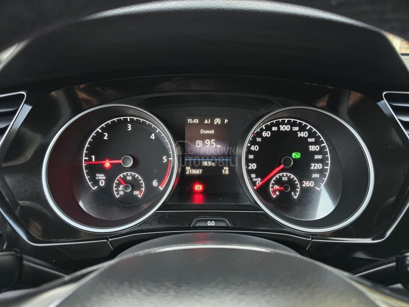 Volkswagen Touran 2.0TDI DSG 7SED.