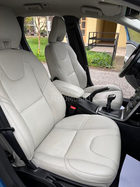 Volvo V40 2.0D4/XEN0N/F-ULL