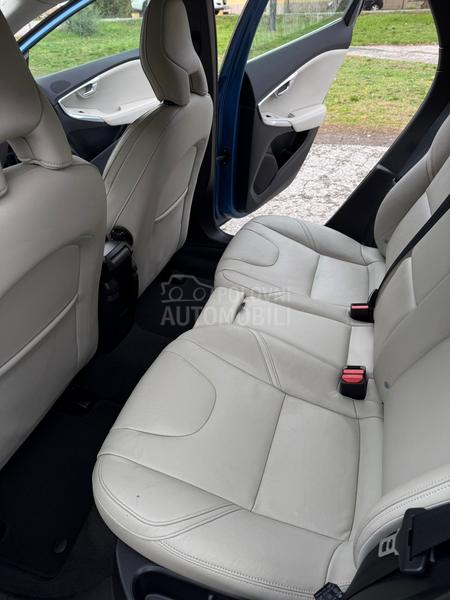 Volvo V40 2.0D4/XEN0N/F-ULL