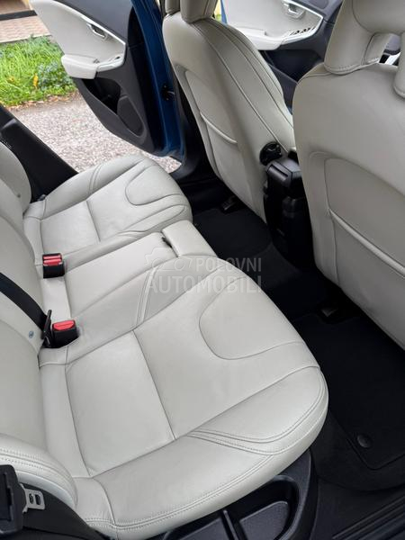Volvo V40 2.0D4/XEN0N/F-ULL
