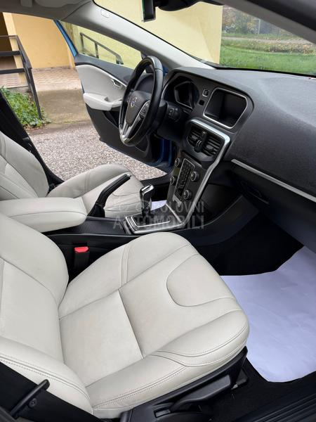 Volvo V40 2.0D4/XEN0N/F-ULL