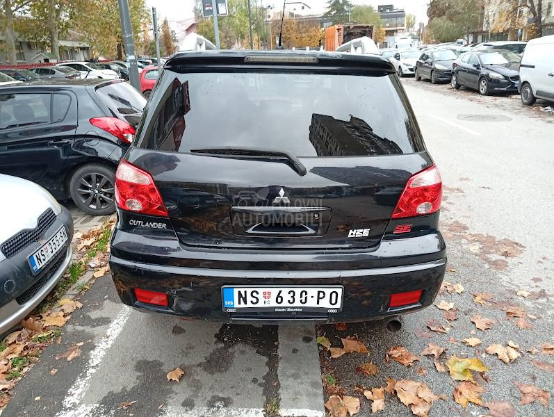 Mitsubishi Outlander 2.4 MIVEC SE
