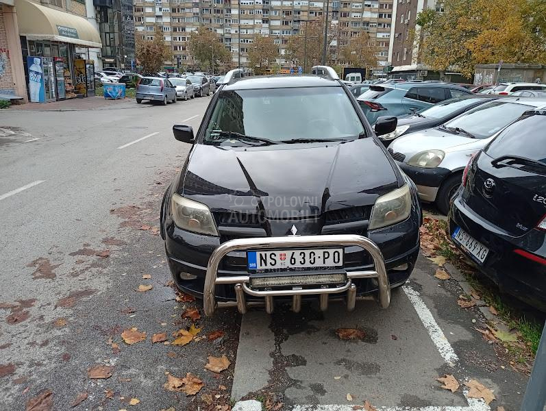 Mitsubishi Outlander 2.4 MIVEC SE