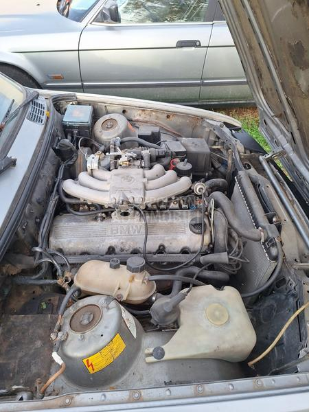 BMW 320 E30 320i rezervisan