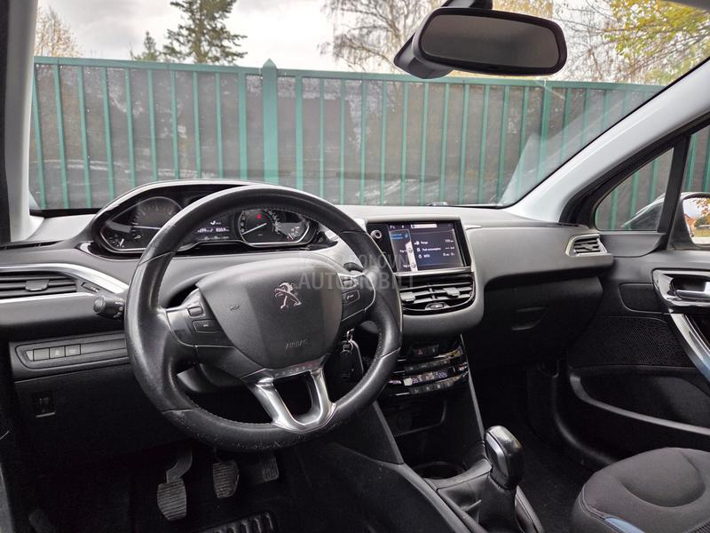 Peugeot 208 Allure