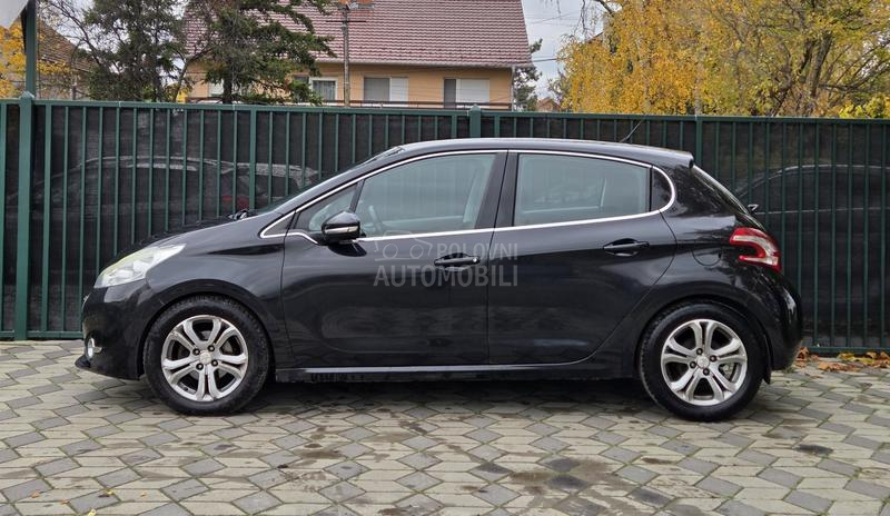 Peugeot 208 Allure