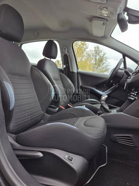 Peugeot 208 Allure