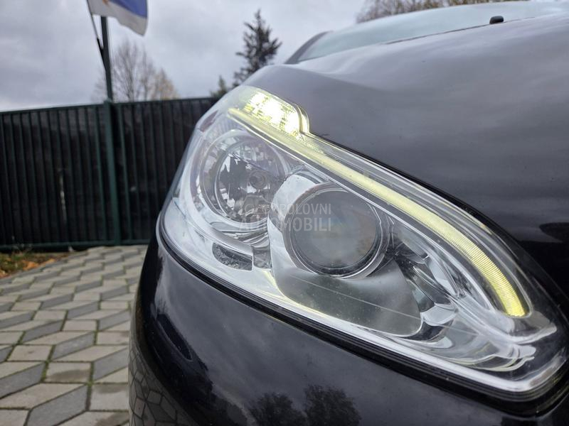 Peugeot 208 Allure