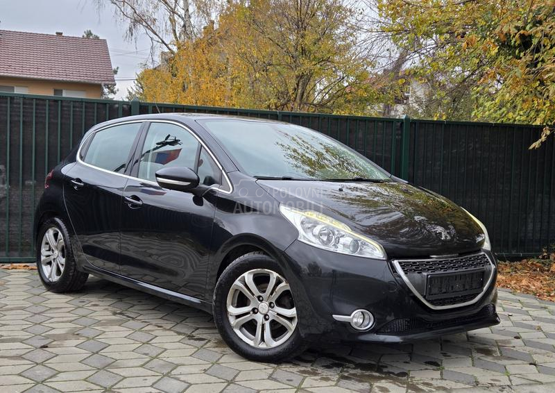 Peugeot 208 Allure
