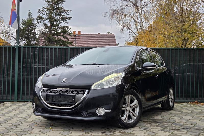 Peugeot 208 Allure