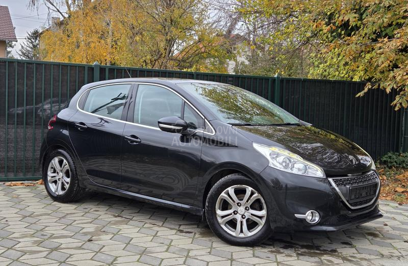 Peugeot 208 Allure