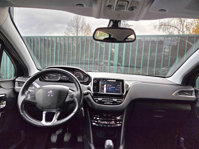 Peugeot 208 Allure