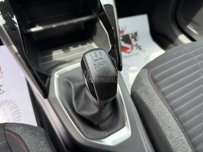 Peugeot 208 1.2 B