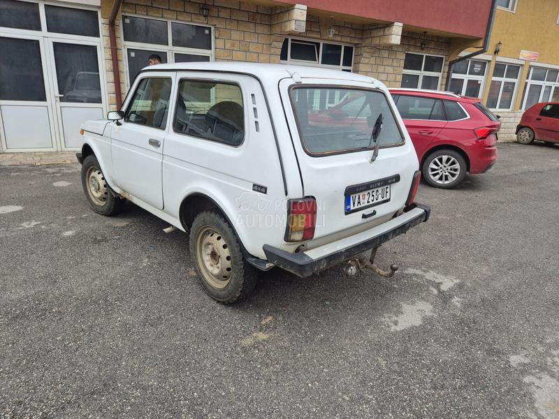 Lada Niva 1.7