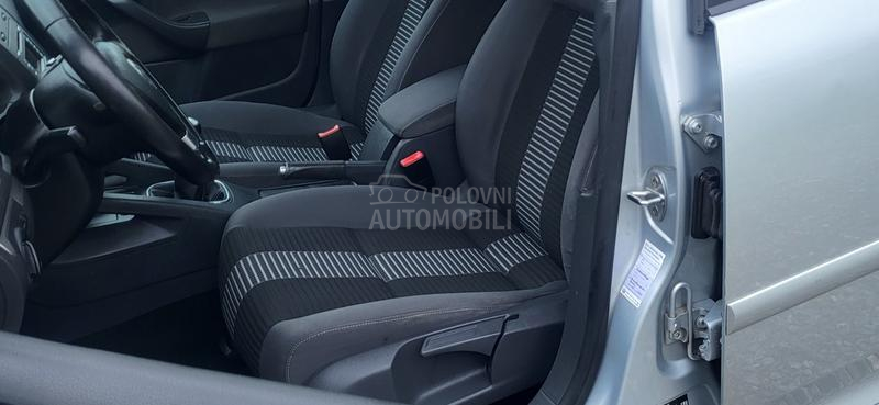 Volkswagen Golf 5 1.4 b ORG.K.M SERVIS