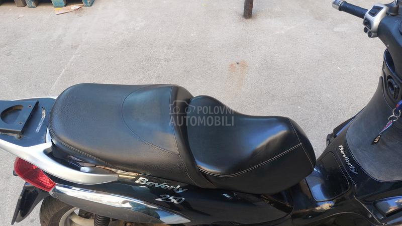Piaggio Beverly 250