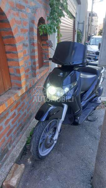 Piaggio Beverly 250