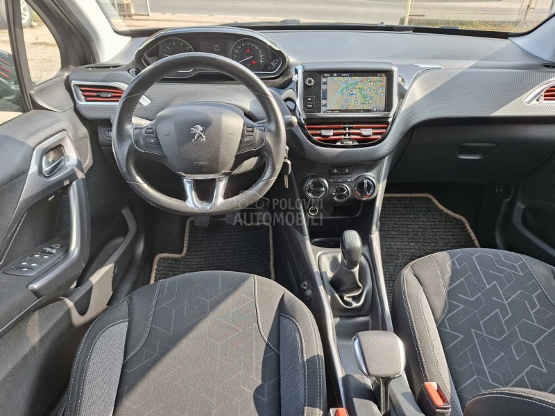 Peugeot 2008 1,2 b
