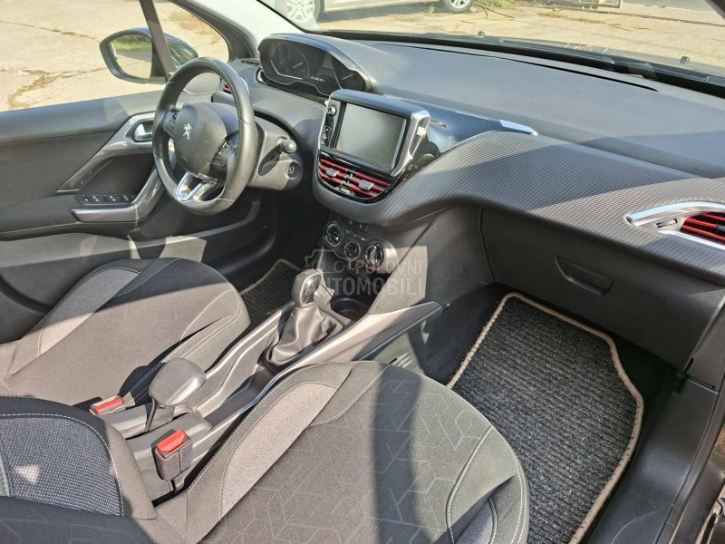 Peugeot 2008 1,2 b