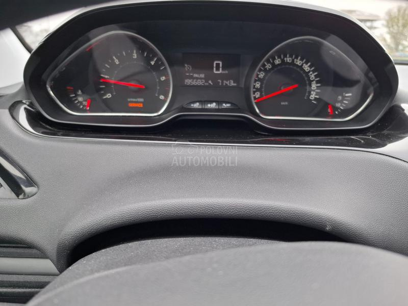 Peugeot 208 1,6 e-HDI pano.rama