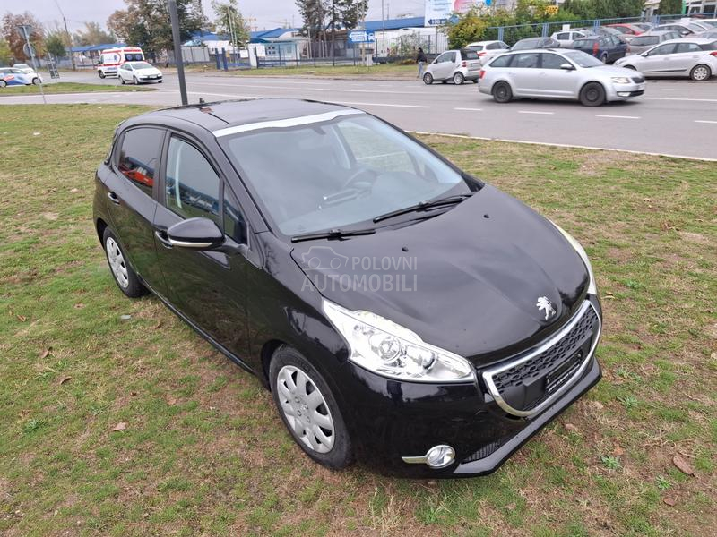 Peugeot 208 1,6 e-HDI pano.rama