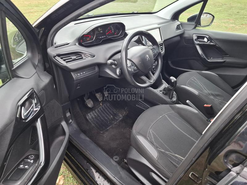 Peugeot 208 1,6 e-HDI pano.rama