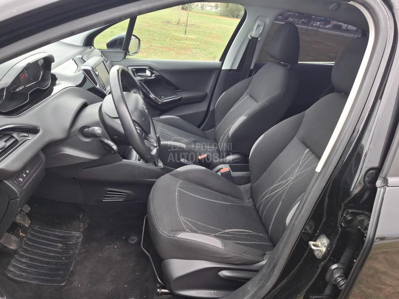 Peugeot 208 1,6 e-HDI pano.rama