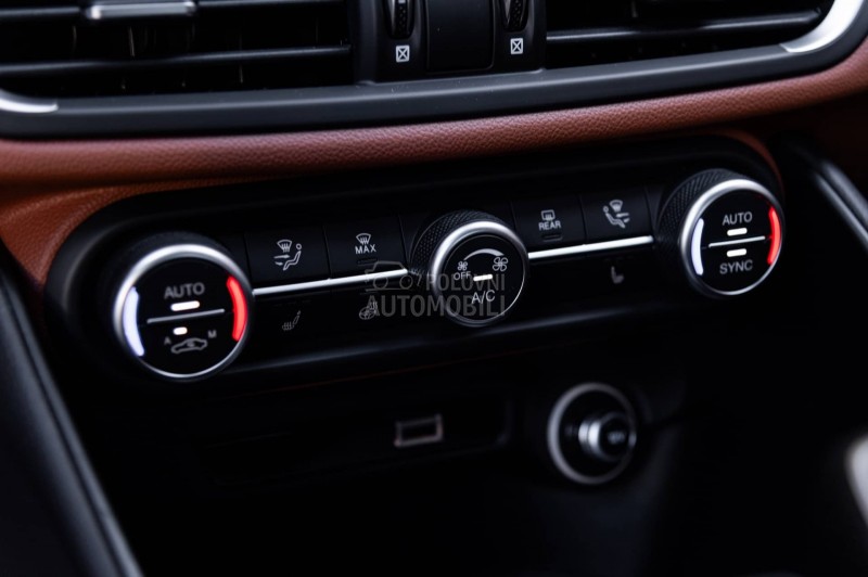 Alfa Romeo Giulia Q2/SPRINT/HARMAN