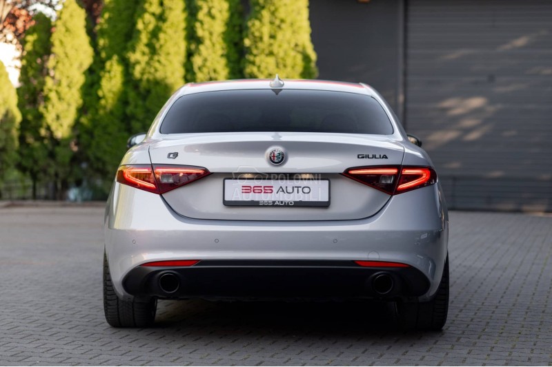Alfa Romeo Giulia Q2/SPRINT/HARMAN