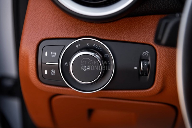 Alfa Romeo Giulia Q2/SPRINT/HARMAN