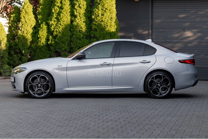 Alfa Romeo Giulia Q2/SPRINT/HARMAN