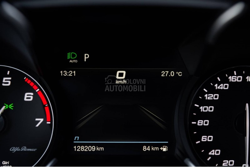 Alfa Romeo Giulia Q2/SPRINT/HARMAN