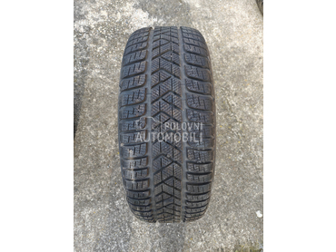Pirelli 235/45 R19 Zimska