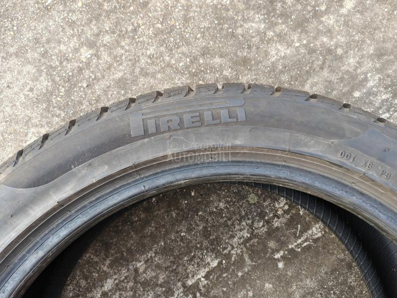 Pirelli 235/45 R19 Zimska