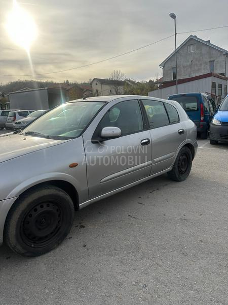 Nissan Almera 