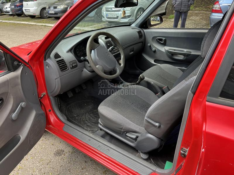 Hyundai Accent 