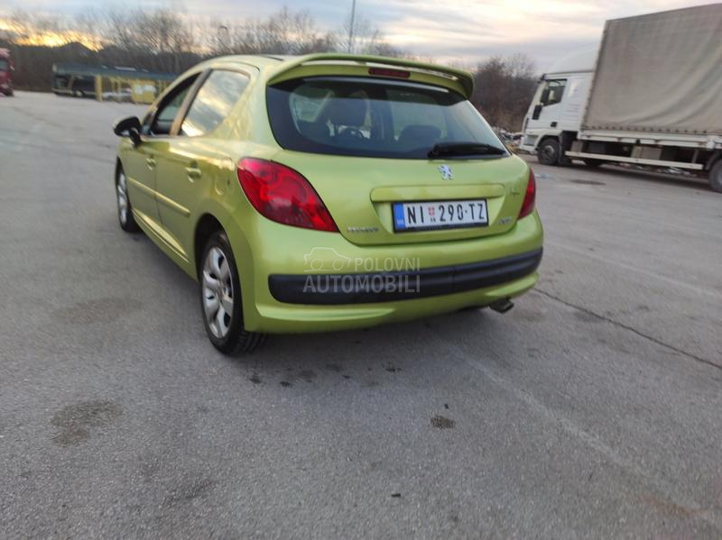 Peugeot 207 1.6