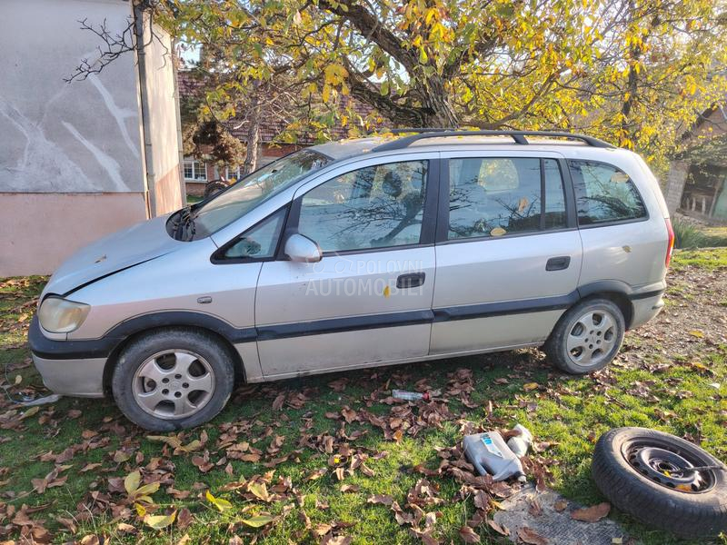 Opel Zafira 