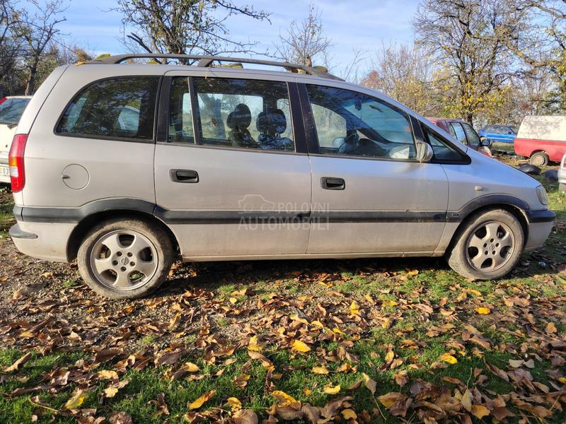 Opel Zafira 