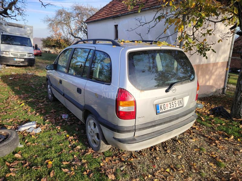 Opel Zafira 